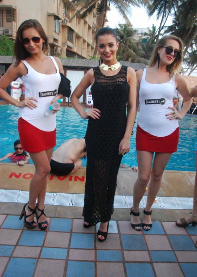 Neha Dhupia & Amy Jackson At Teachers Scotch Pool Party